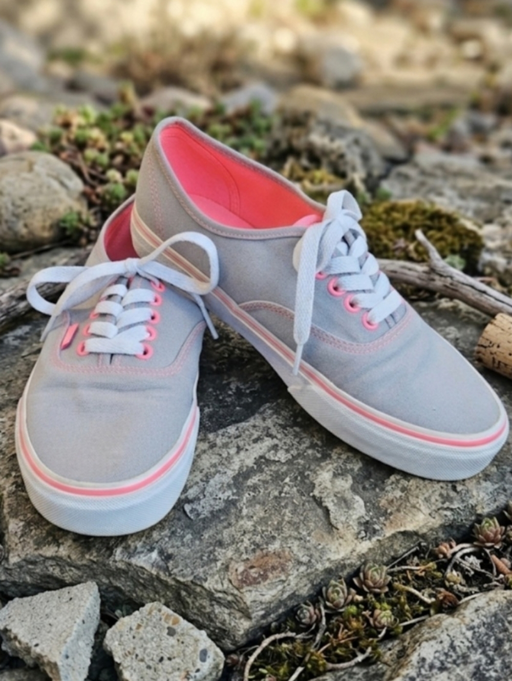 VANS Womens Size 7 Grey And Hot Pink Athletic Sneakers